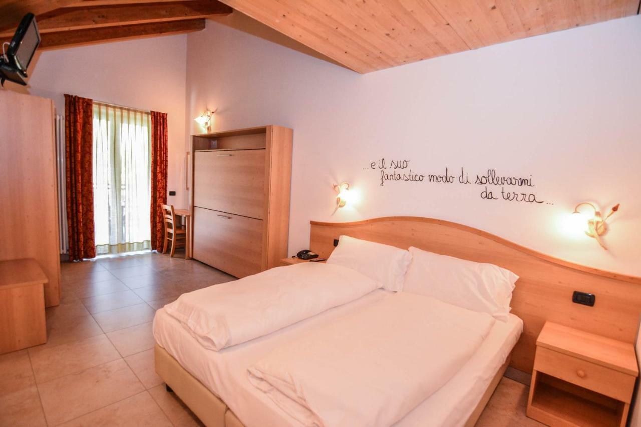 Alpieve Albergo Pieve Pieve Di Ledro Extérieur photo